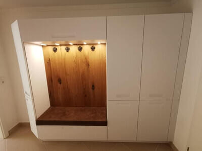 Garderobe Bild 3