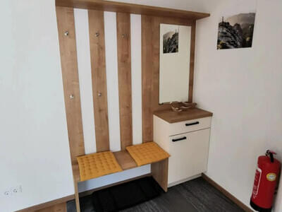 Garderobe Bild 4